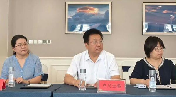卓奥世鹏董事长