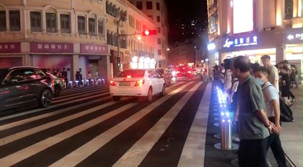 人行道路桩